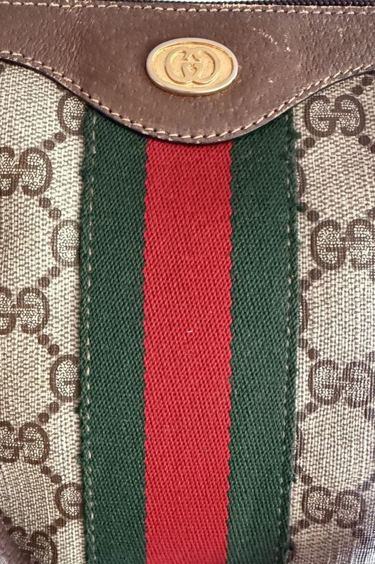 101893- Gucci Boston bag