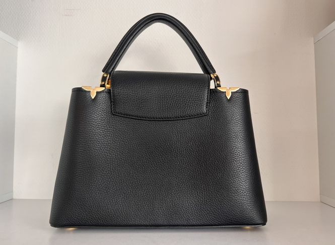 Hovedbilde 102180 - Louis Vuitton Capucines bag (svart)
