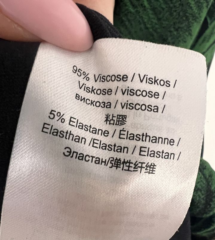 102063 - Ganni eksotisk kjole 