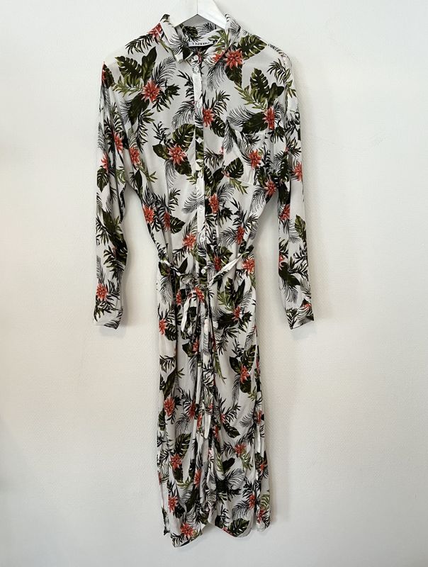 101922 - Undorn kjole