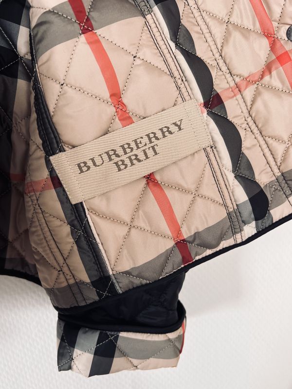 2104 - Burberry Brit Jakke