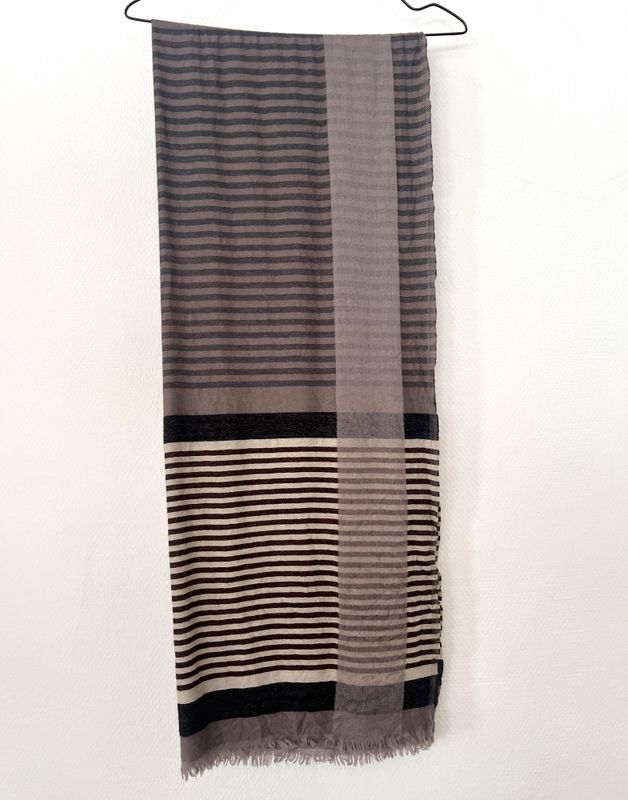 50224 - Yigal Azrouël skjerf 