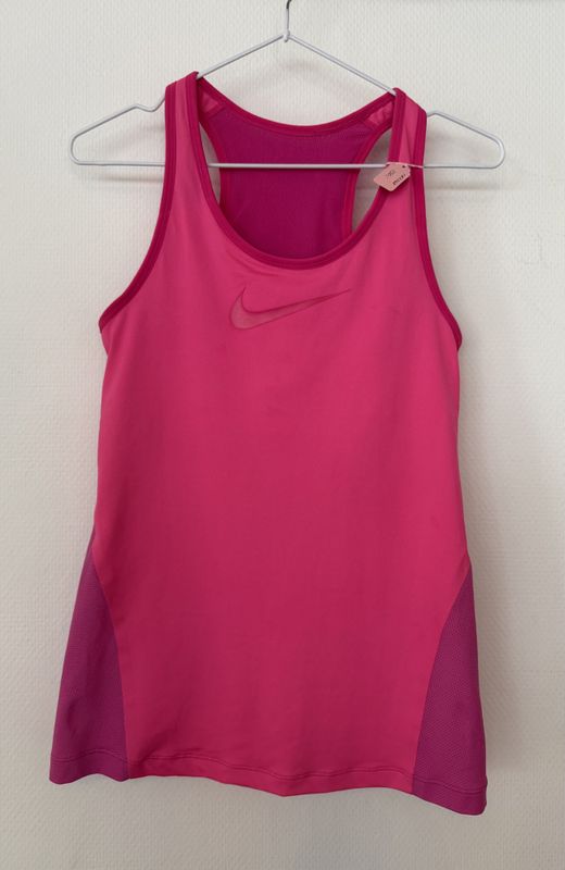 102568 - Topp Nike